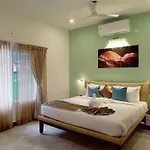 Bay Breeze Suites