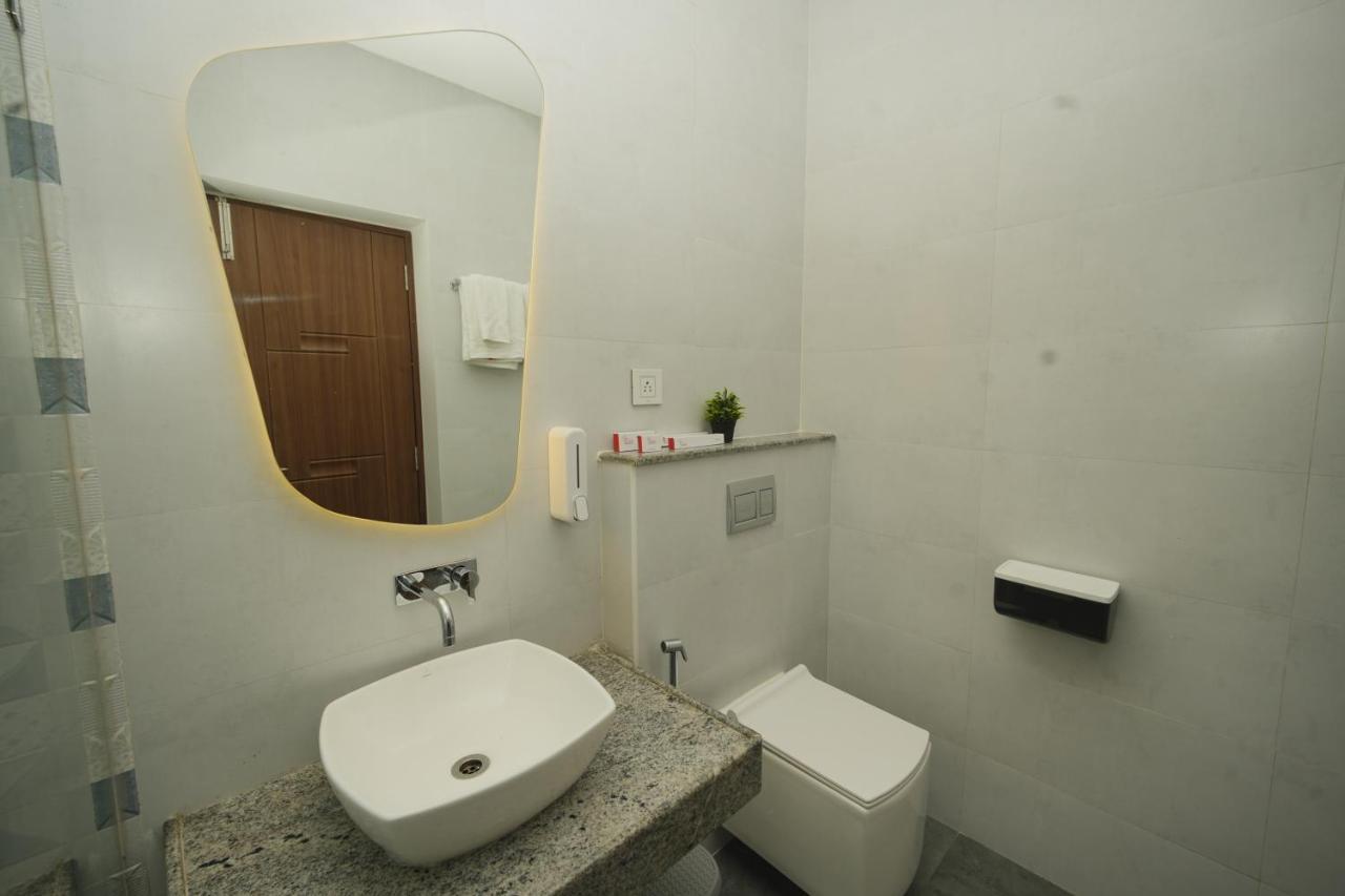 Bay Breeze Hotel