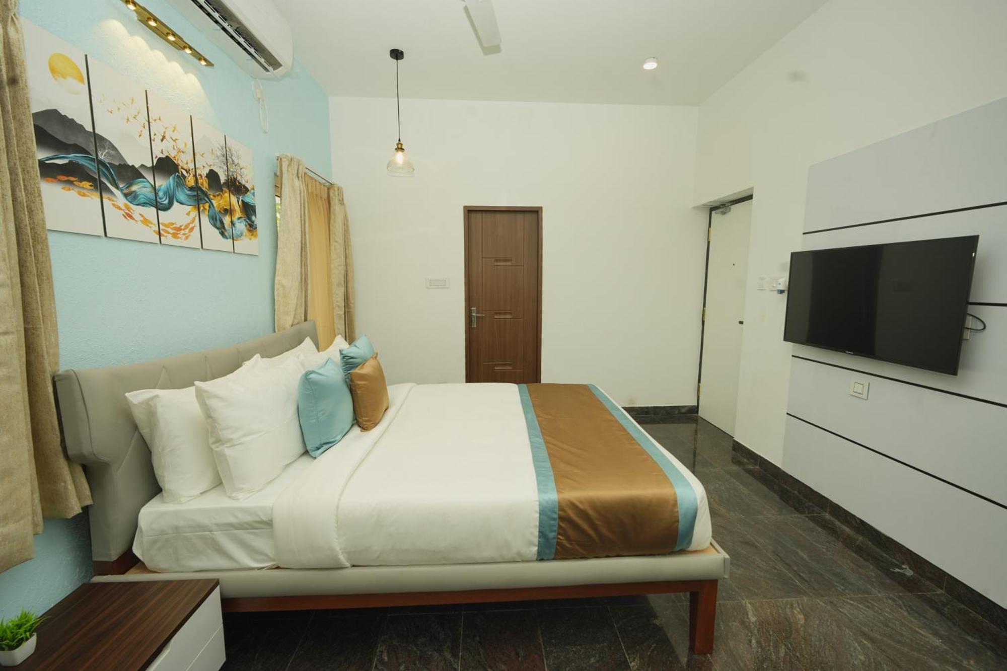 Bay Breeze Hotel